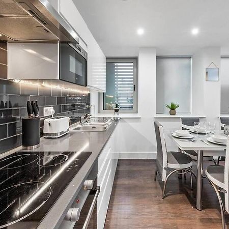 Sleep 7 20 Mins From London Waterloo Bp65 Appartement Buitenkant foto