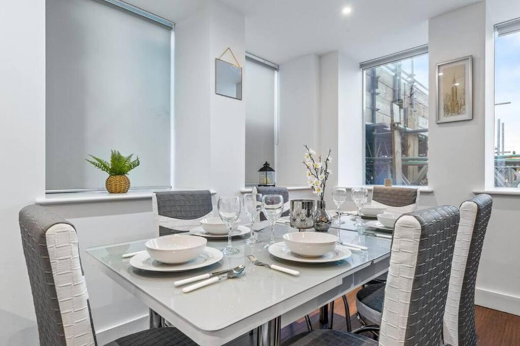 Sleep 7 20 Mins From London Waterloo Bp65 Appartement Buitenkant foto
