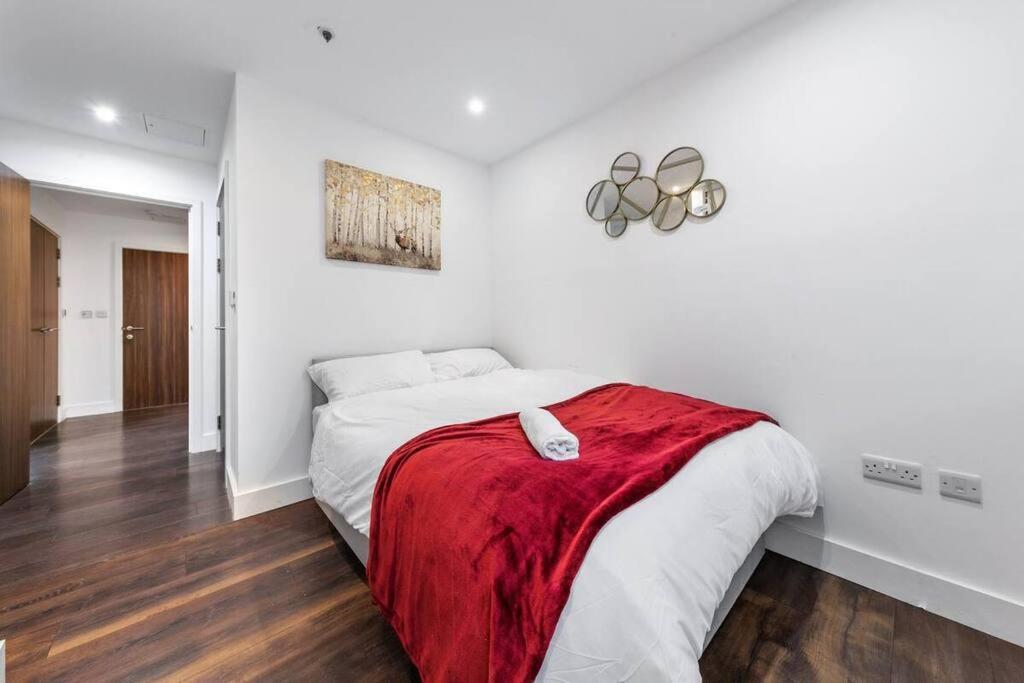 Sleep 7 20 Mins From London Waterloo Bp65 Appartement Buitenkant foto